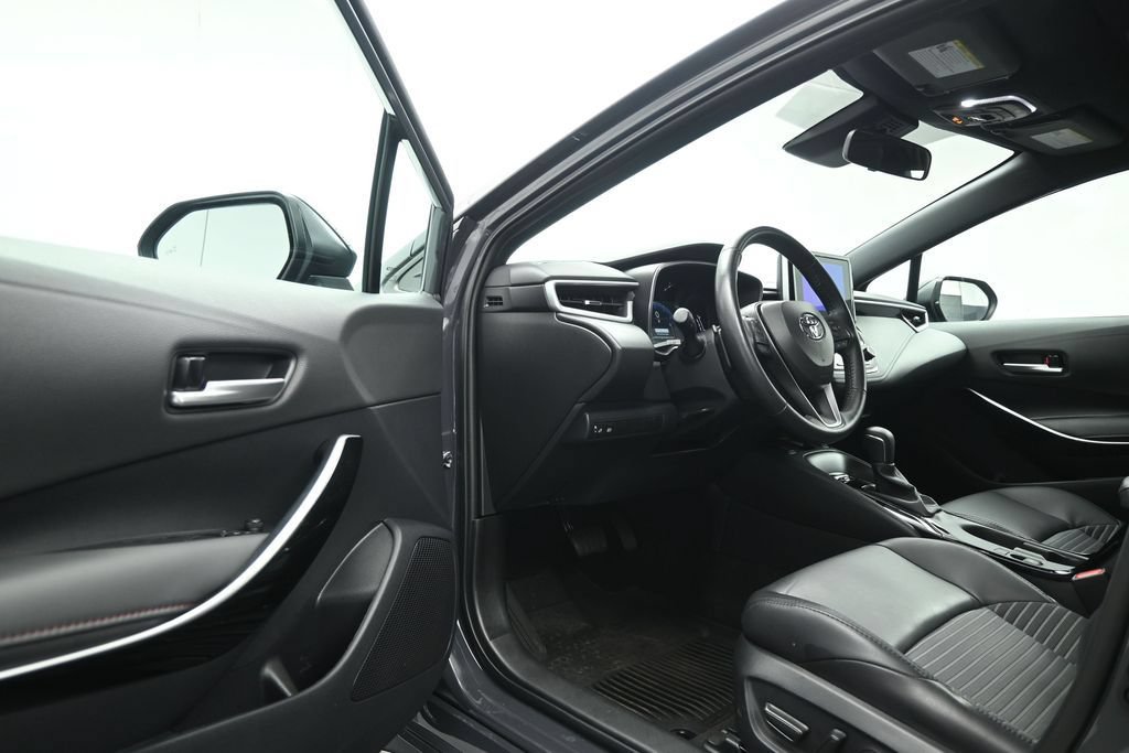 Used 2024 Toyota Corolla XSE FWD image 9