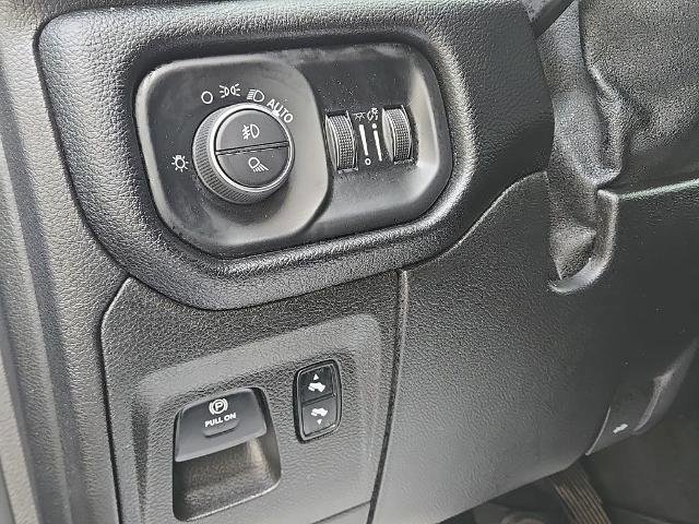 Used 2019 RAM 1500 Laramie image 24
