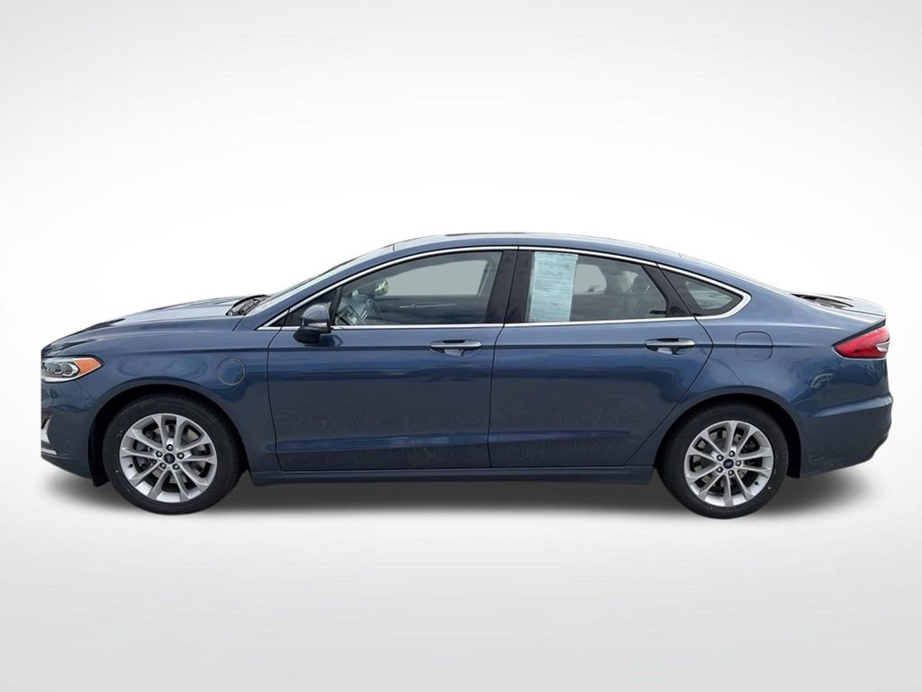 Certified 2019 Ford Fusion Energi Titanium FWD image 4