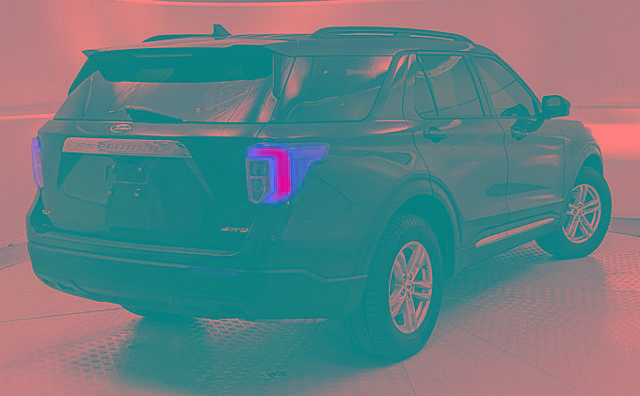 Certified 2023 Ford Explorer XLT image 4