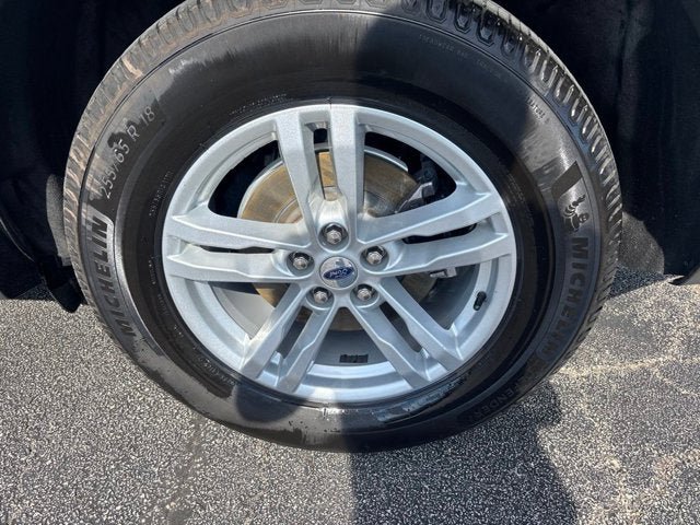 Certified 2021 Ford Explorer XLT w/ Equipment Group 202A AWD/4WD image 8