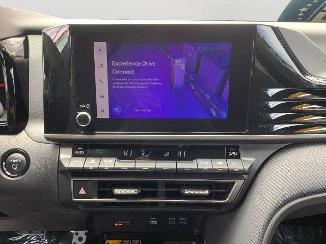 Used 2025 Toyota Camry SE FWD image 19