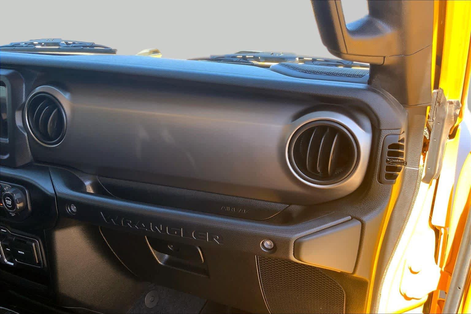 Used 2020 Jeep Wrangler Unlimited Sport S AWD/4WD image 19