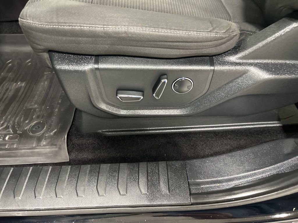 Certified 2017 Ford F150 XLT w/ Equipment Group 302A Luxury image 11