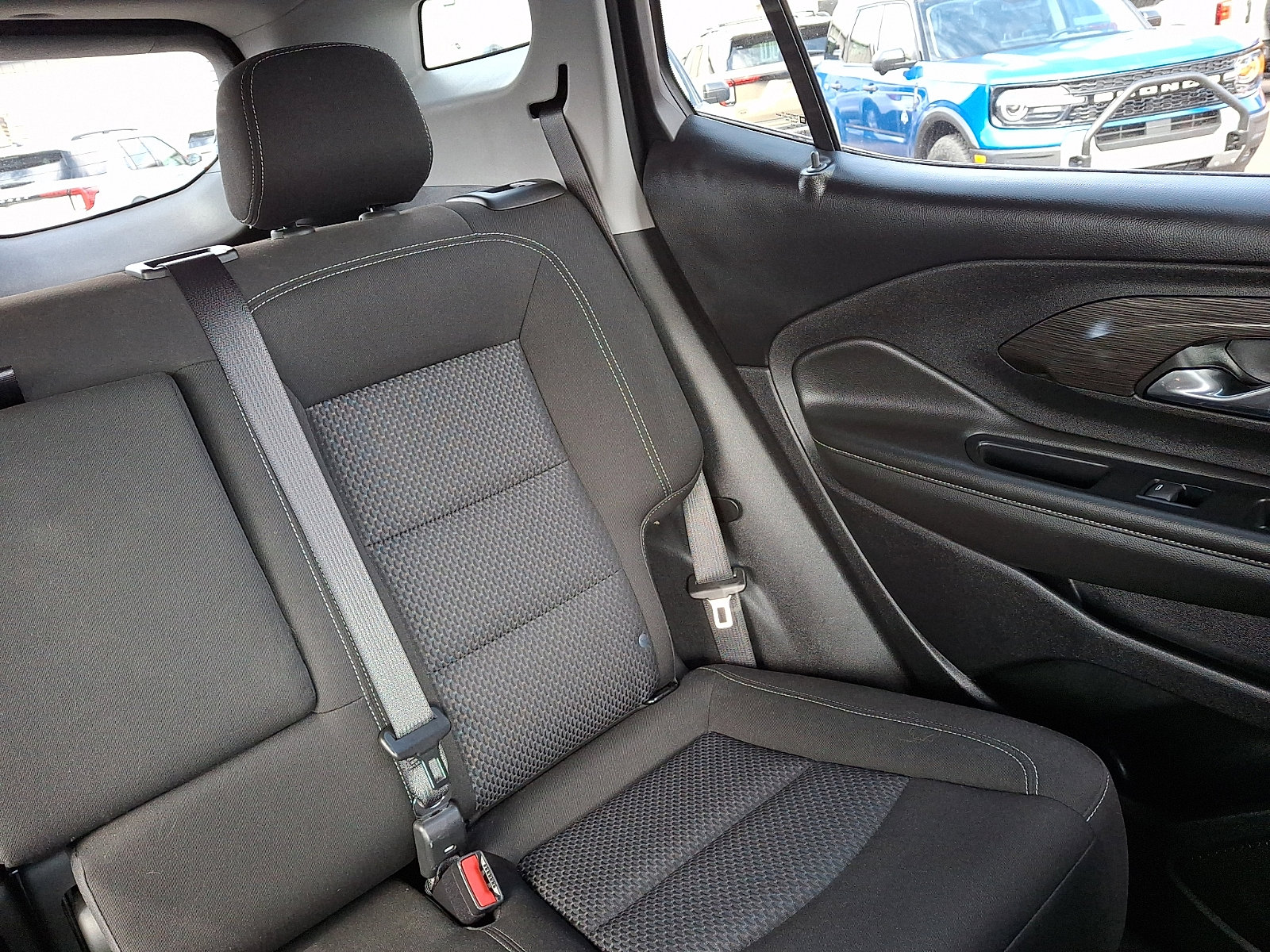 Used 2023 GMC Terrain SLE w/ Driver Convenience Package image 20