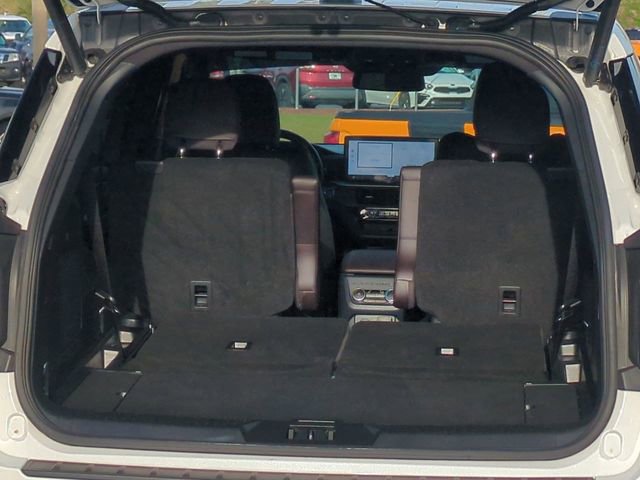 Certified 2025 Ford Explorer Platinum w/ Ultimate Package image 13