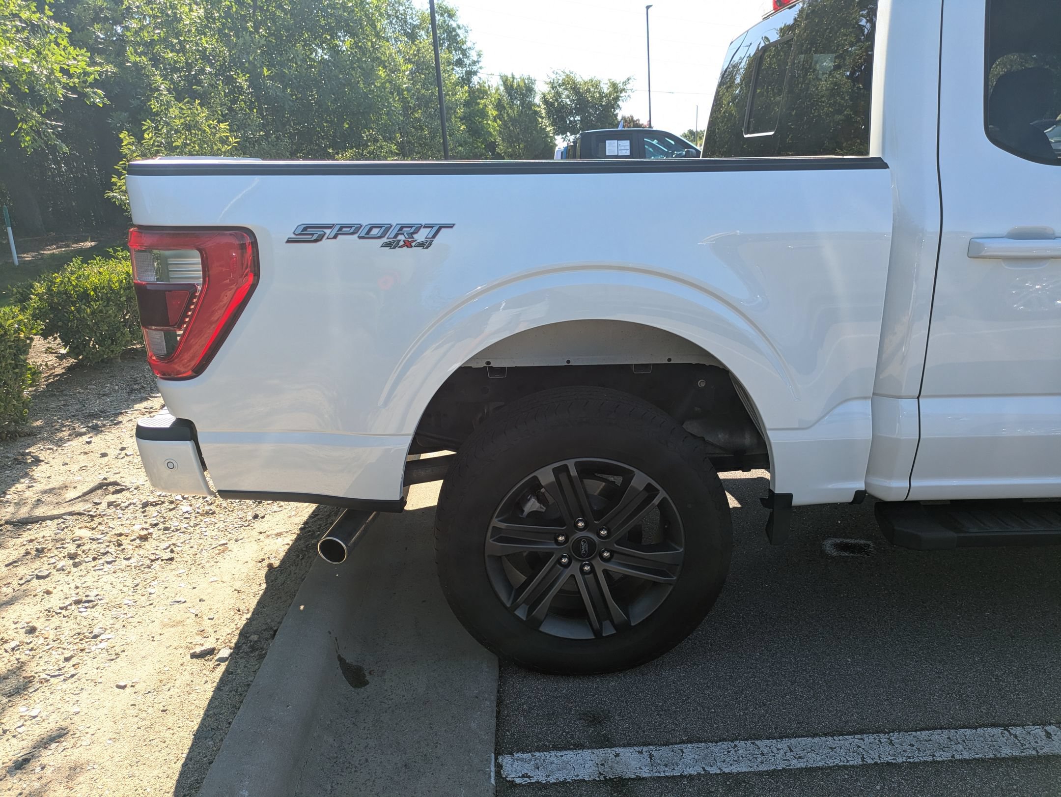 Certified 2022 Ford F150 Lariat w/ Equipment Group 502A High AWD/4WD image 37