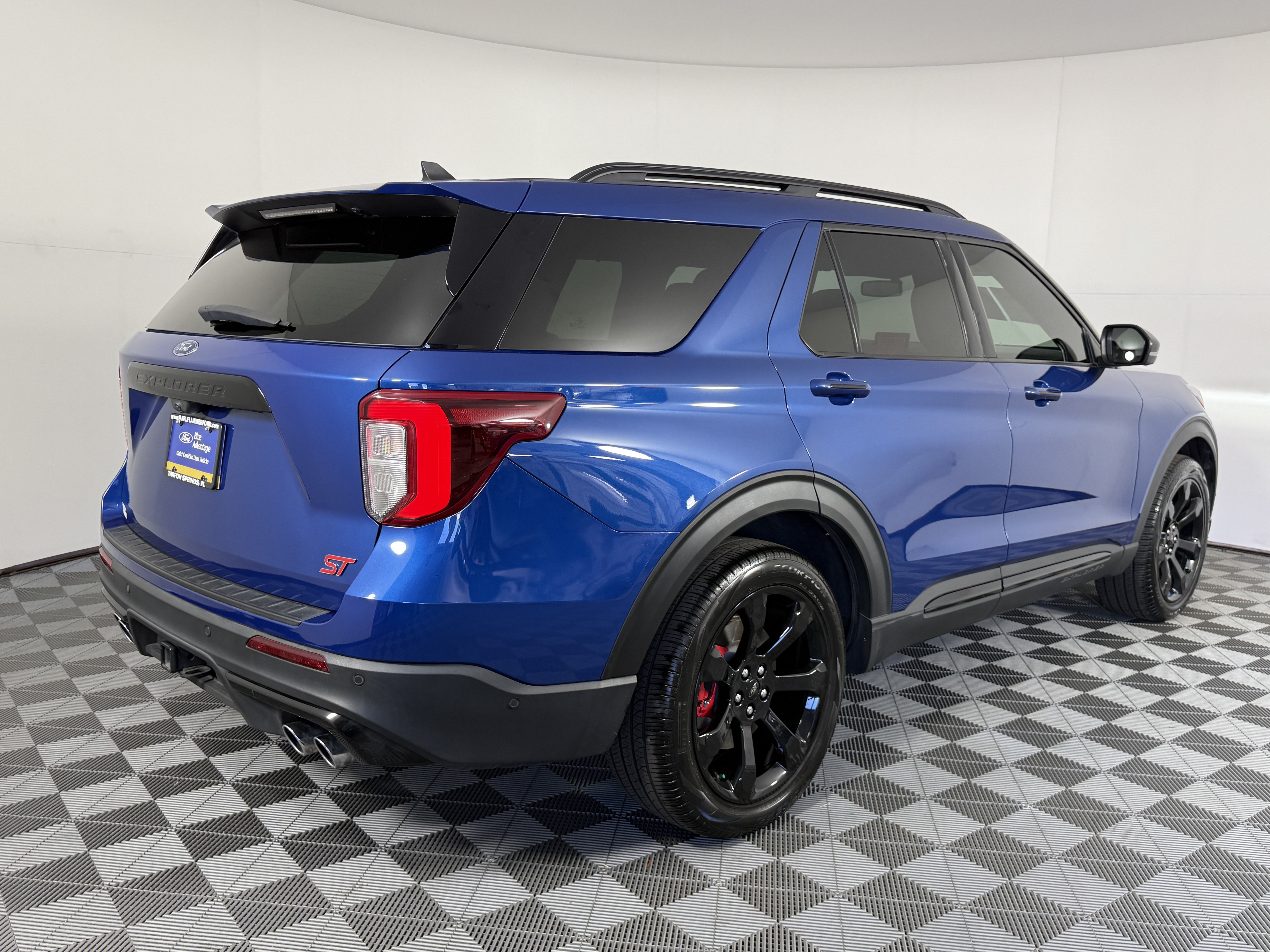 Certified 2022 Ford Explorer ST w/ Equipment Group 401A AWD/4WD image 3