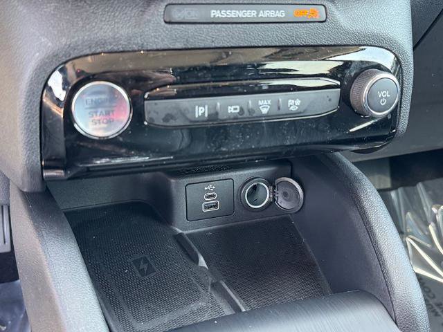 Certified 2025 Ford Escape SE w/ PHEV Premium Package image 23