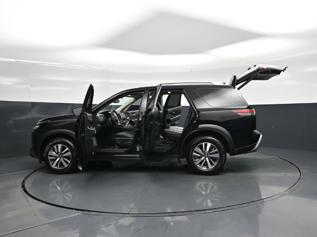 Used 2022 Nissan Pathfinder SL AWD/4WD image 39