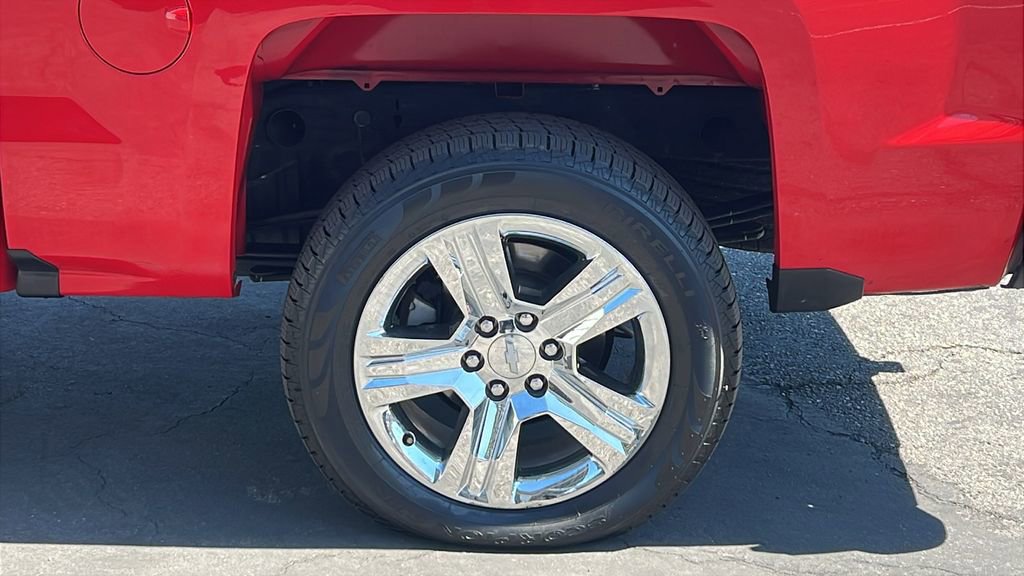 Used 2018 Chevrolet Silverado 1500 Custom w/ Custom Value Package image 9