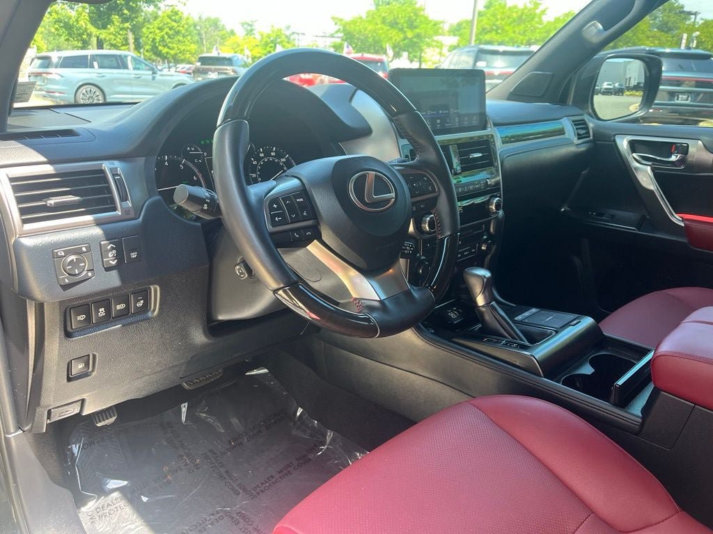 Used 2023 Lexus GX 460 Premium w/ Accessory Package AWD/4WD image 26