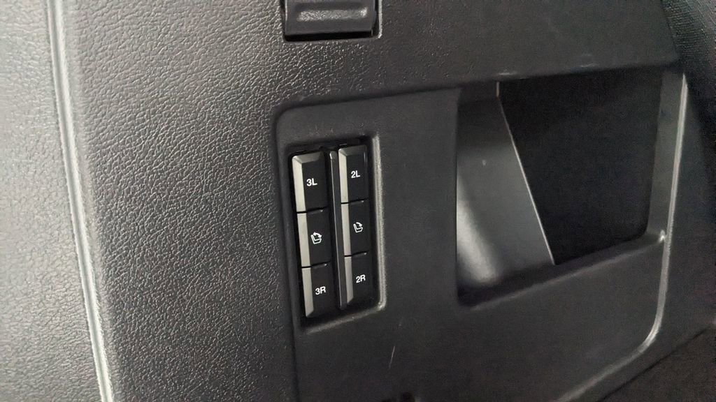 Certified 2024 Ford Expedition XLT image 6