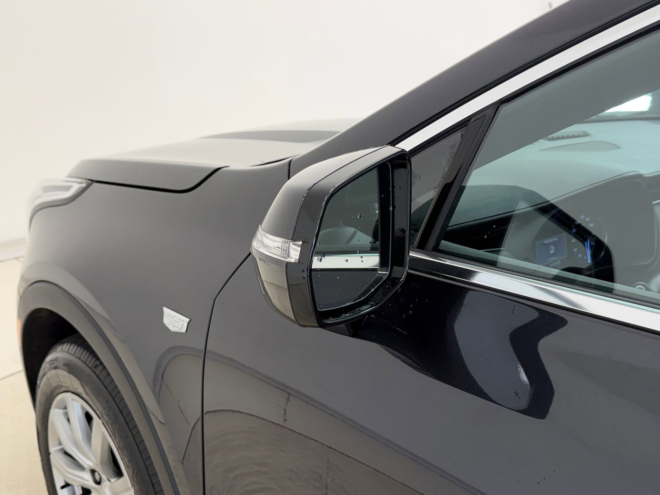 Used 2023 Cadillac XT4 Premium Luxury image 23