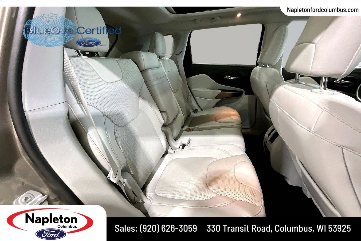 Used 2019 Jeep Cherokee Limited w/ Luxury Group AWD/4WD image 28