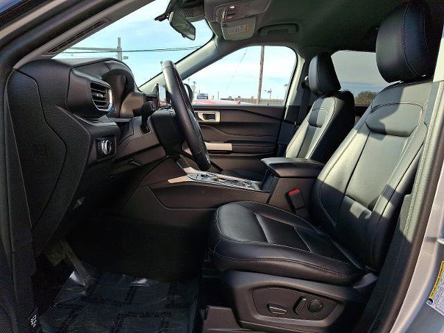 Certified 2023 Ford Explorer XLT w/ Equipment Group 202A image 14