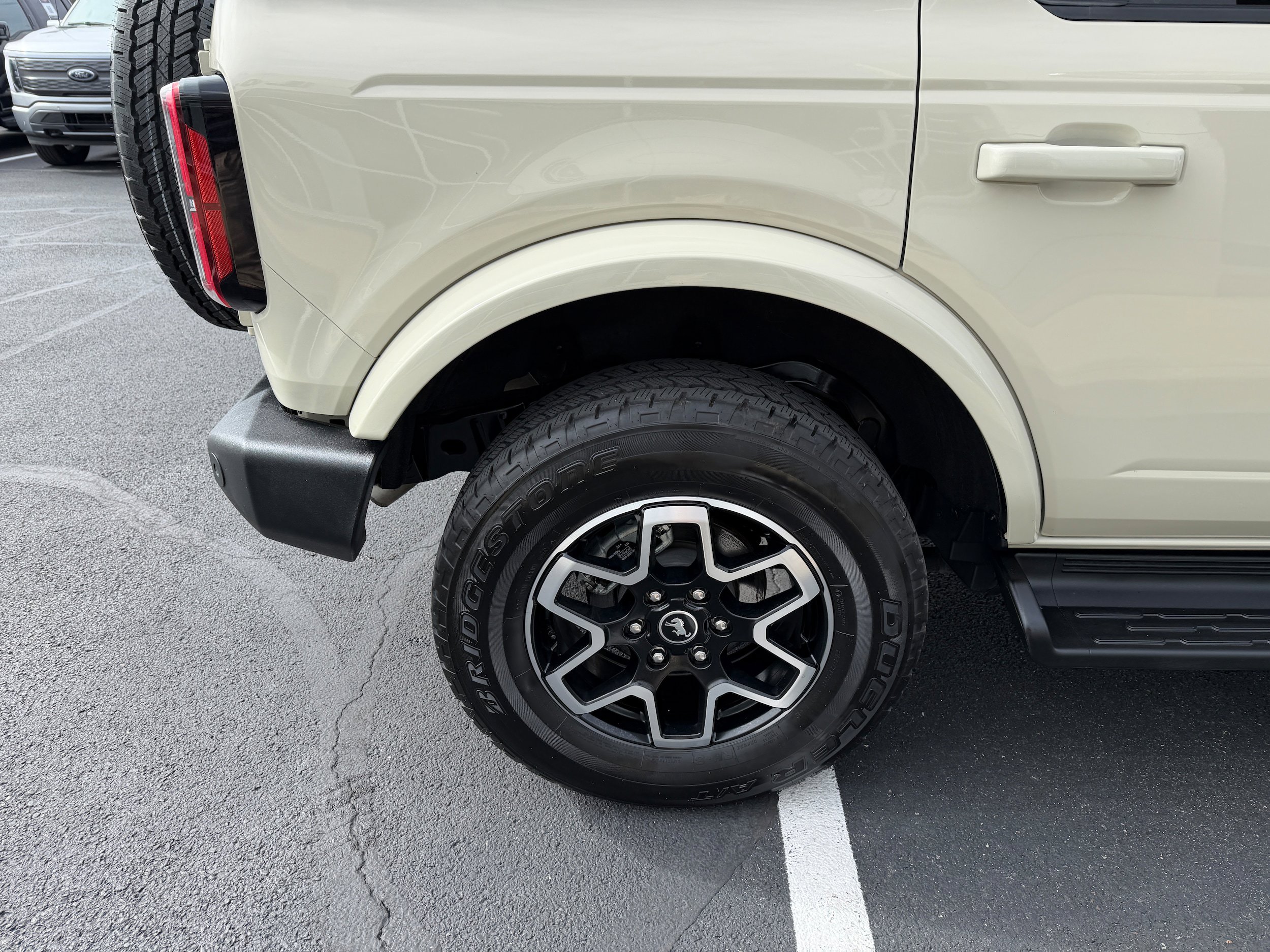 Certified 2025 Ford Bronco Outer Banks AWD/4WD image 12