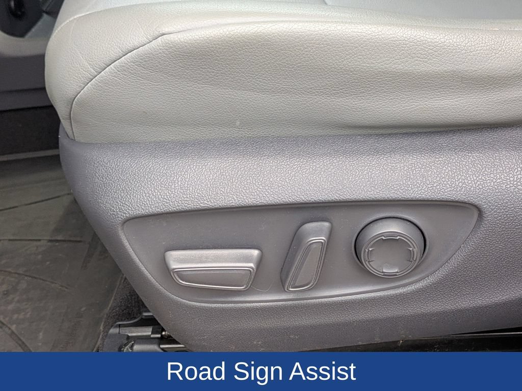 Used 2021 Toyota Sienna XLE AWD/4WD image 16