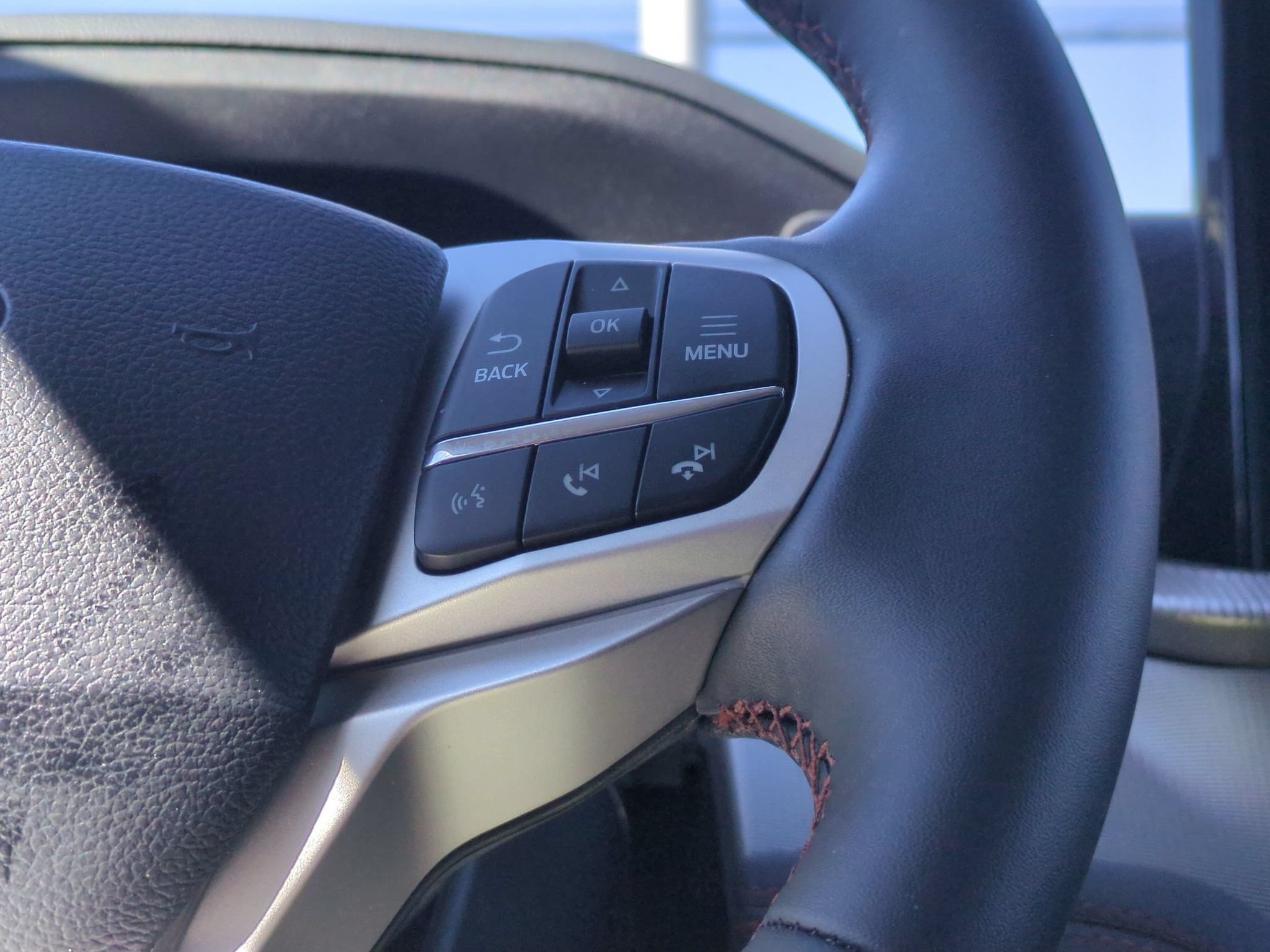 Certified 2026 Ford Explorer Active RWD image 17