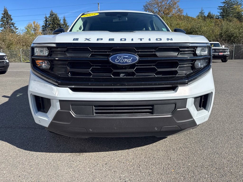 Certified 2025 Ford Expedition Max Active AWD/4WD image 3