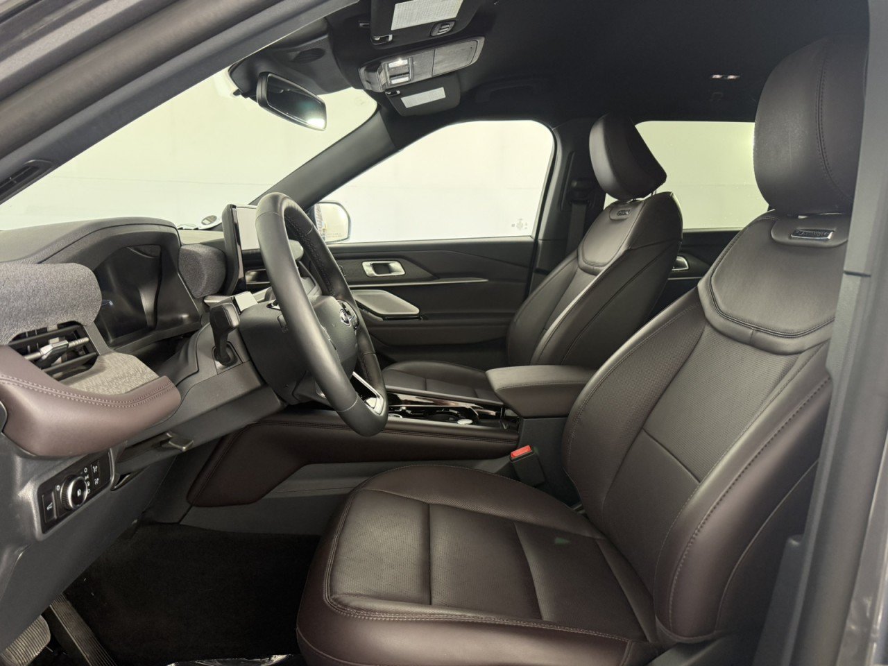 Certified 2026 Ford Explorer Platinum AWD/4WD image 17