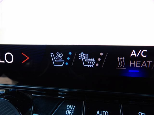 Used 2024 Chevrolet Blazer EV RS AWD/4WD image 18