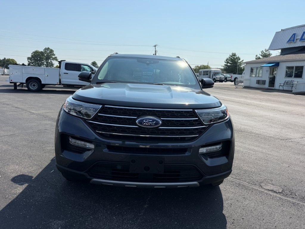 Certified 2023 Ford Explorer XLT w/ Equipment Group 202A AWD/4WD image 2