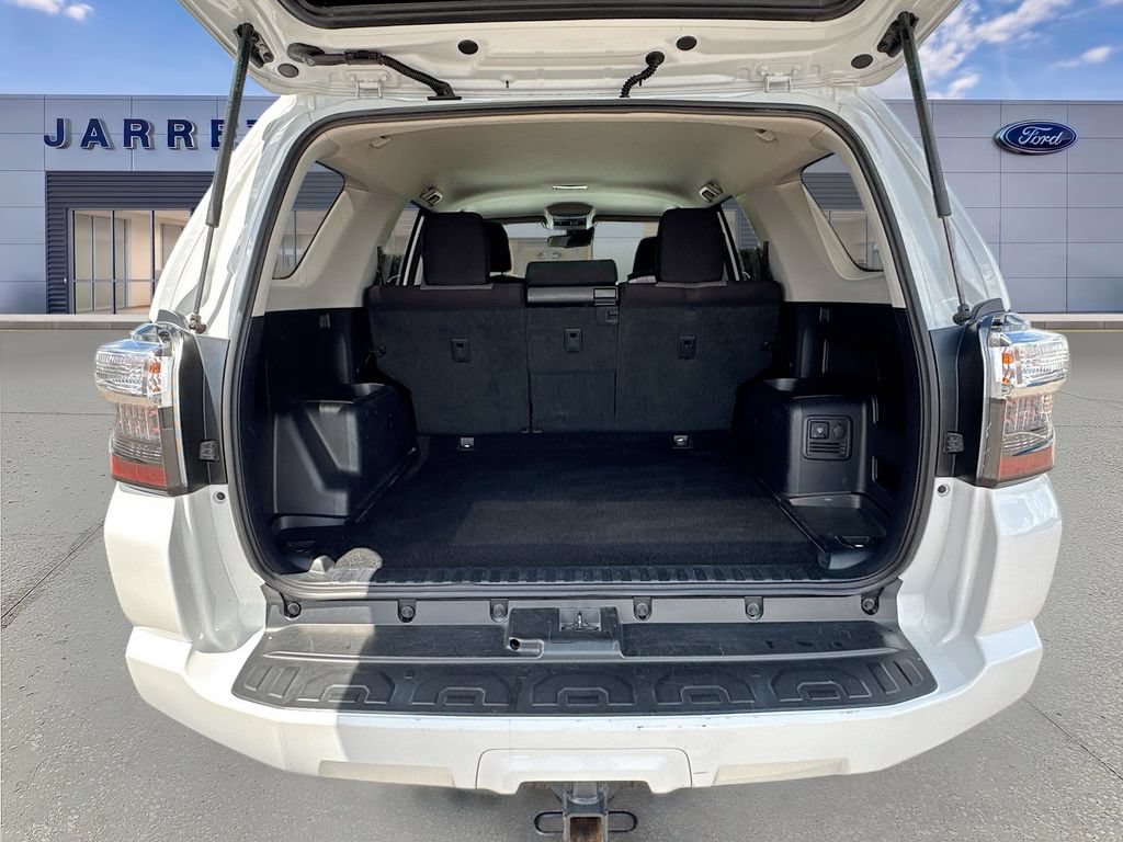 Used 2024 Toyota 4Runner SR5 AWD/4WD image 24