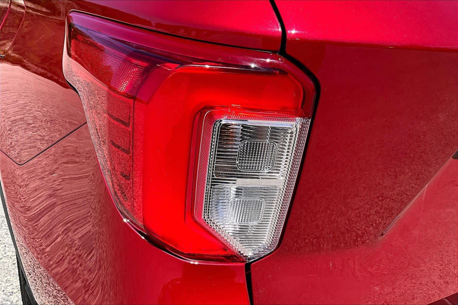 Certified 2023 Ford Explorer XLT w/ Equipment Group 202A AWD/4WD image 28