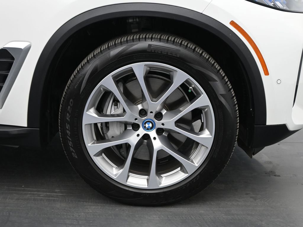Used 2025 BMW X5 xDrive50e image 55