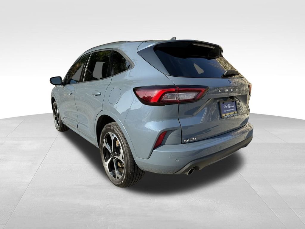 Certified 2023 Ford Escape ST-Line Select w/ Tech Pack #1 image 3