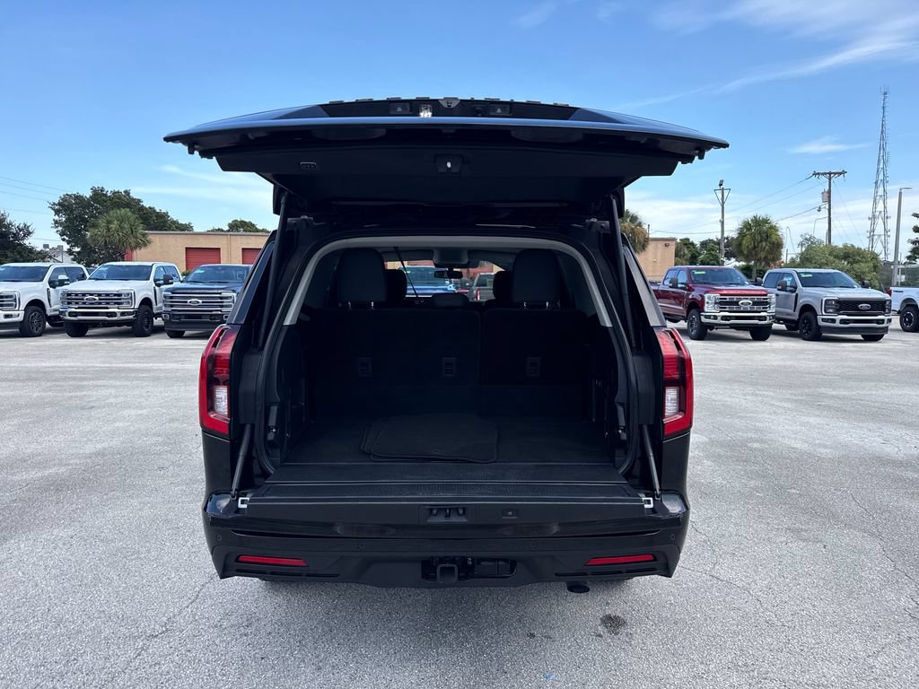 Certified 2025 Ford Expedition Active RWD image 33