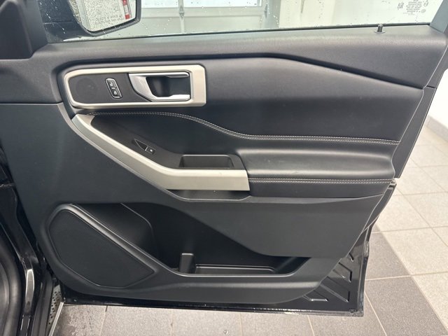 Certified 2022 Ford Explorer XLT w/ Equipment Group 202A image 15