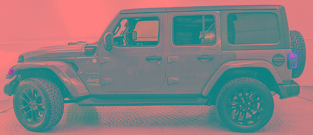 Used 2022 Jeep Wrangler Unlimited Sahara AWD/4WD image 5
