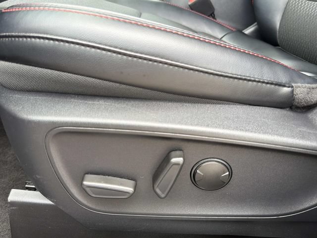 Certified 2025 Ford Escape ST-Line Select AWD/4WD image 20