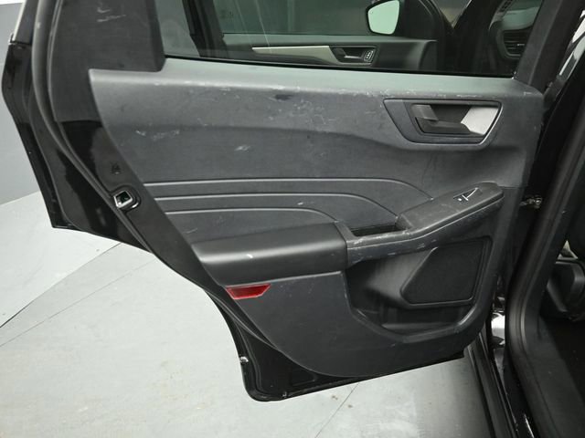 Certified 2022 Ford Escape SE w/ Cold Weather Package image 38