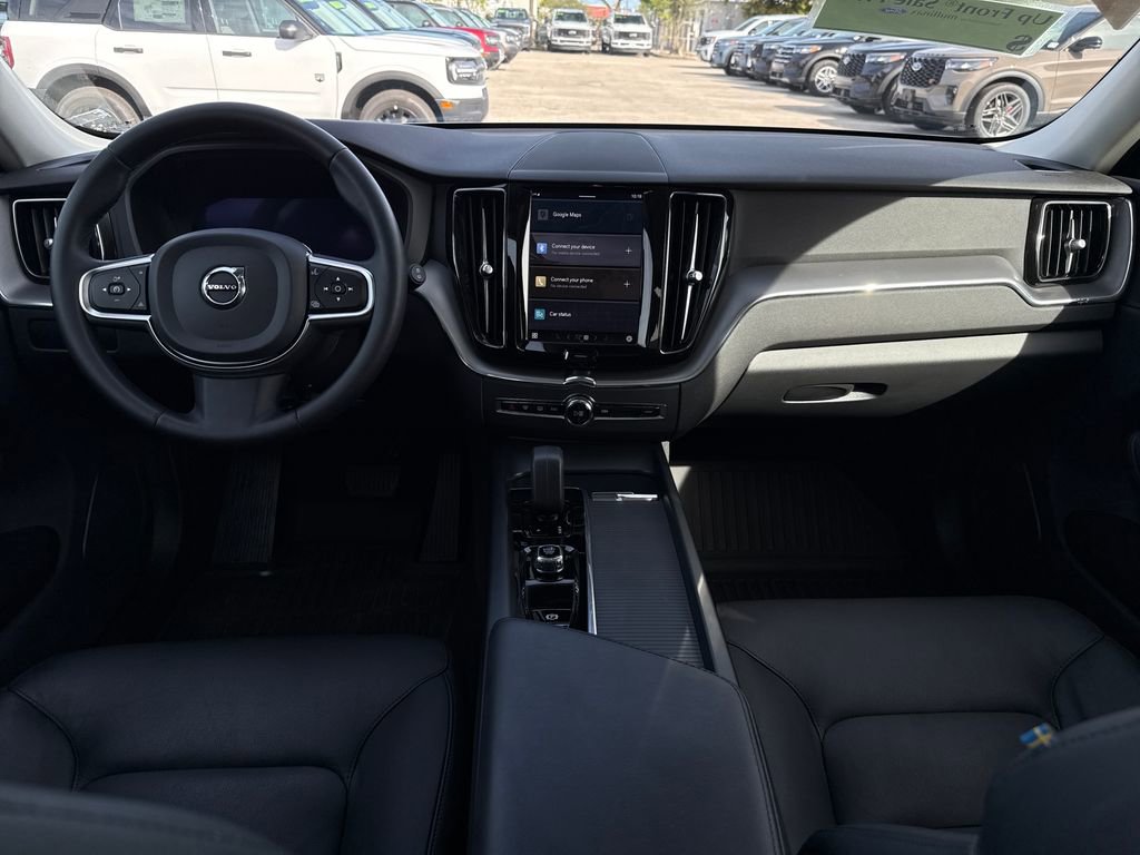 Used 2024 Volvo XC60 B5 Core w/ Protection Package Premier image 5