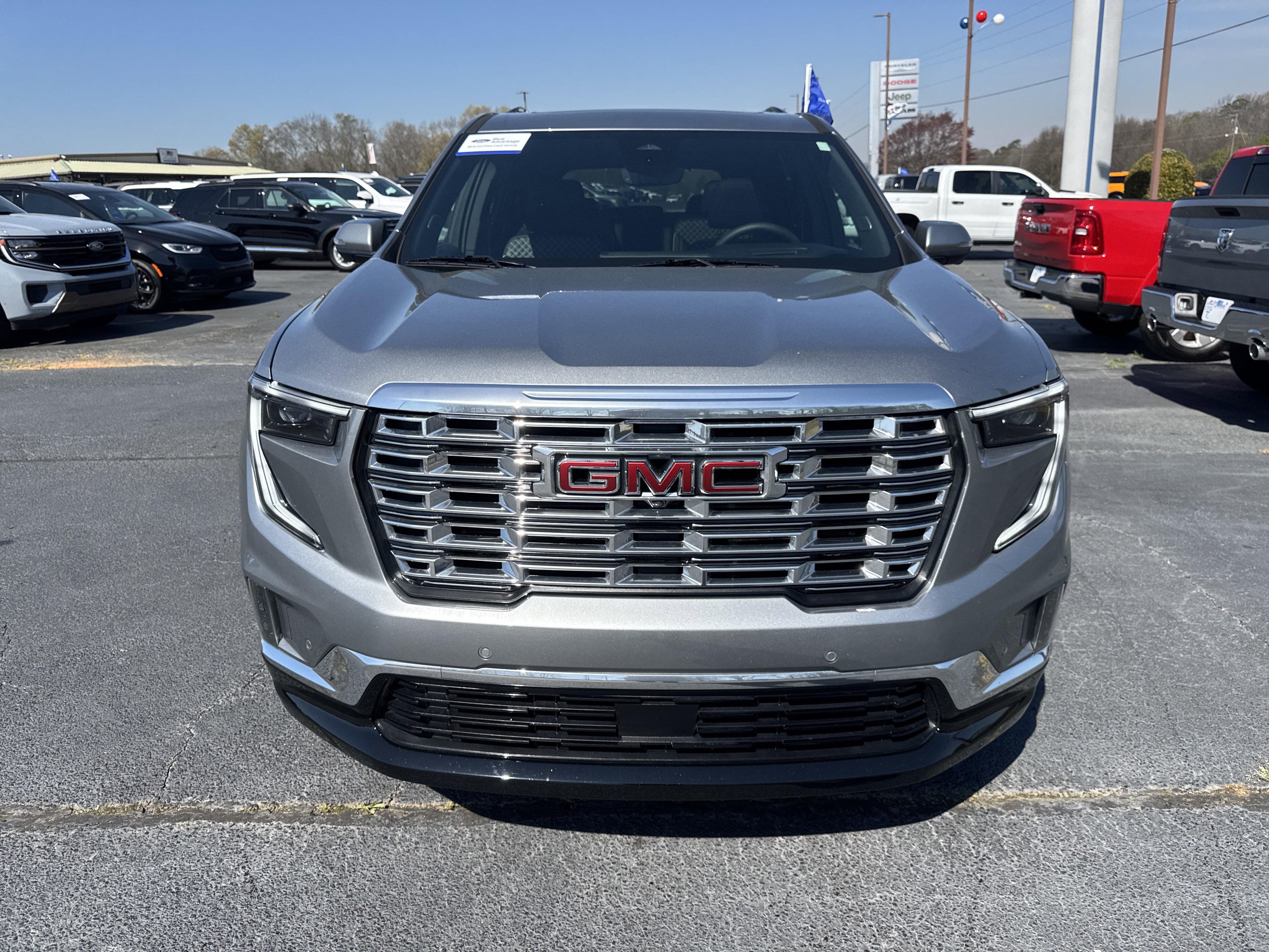 Used 2024 GMC Acadia Denali w/ Super Cruise Package image 3