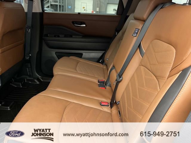 Used 2024 Nissan Pathfinder Platinum w/ Cargo Package image 22