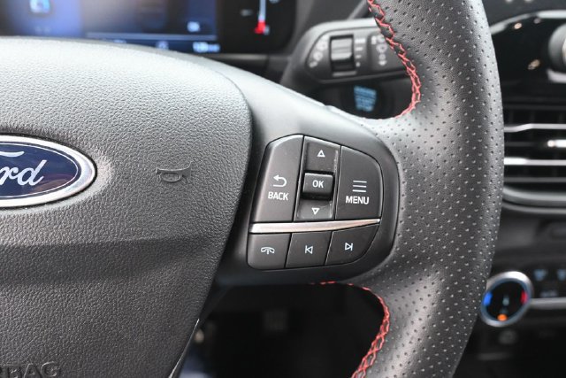 Certified 2025 Ford Escape ST-Line FWD image 16