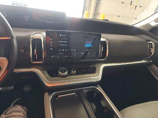 Certified 2025 Ford Expedition Platinum AWD/4WD image 14