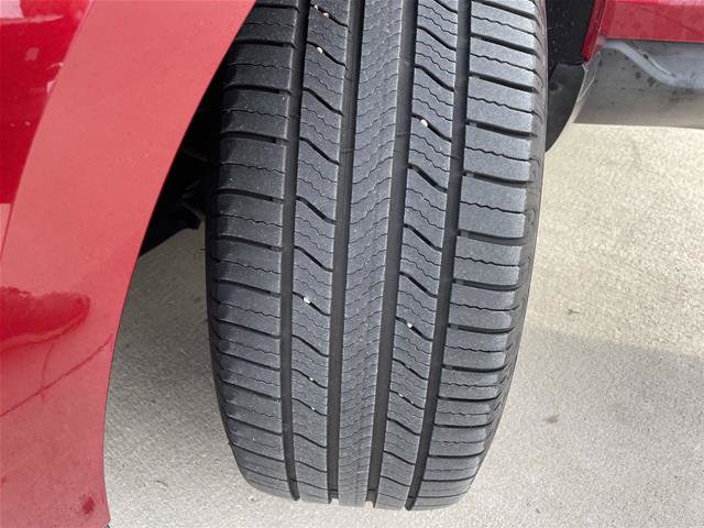 Certified 2019 Ford Edge Titanium w/ Cold Weather Package AWD/4WD image 11