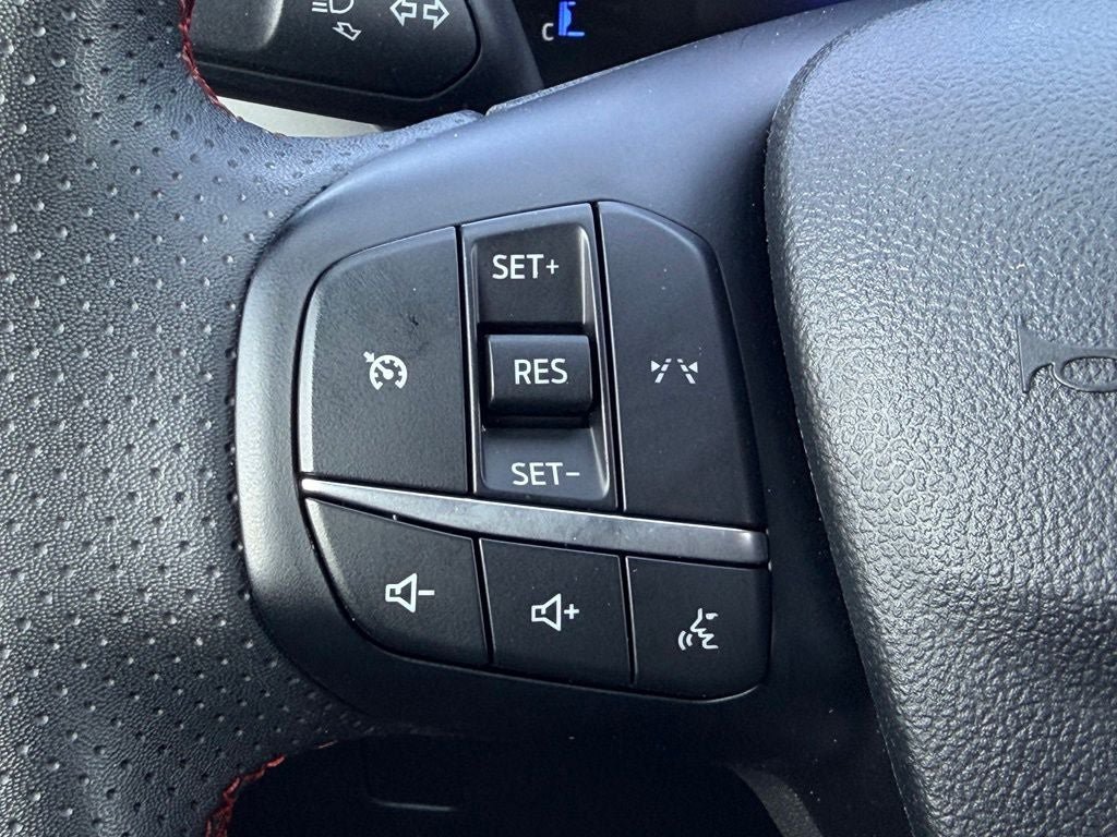 Certified 2025 Ford Escape ST-Line FWD image 26