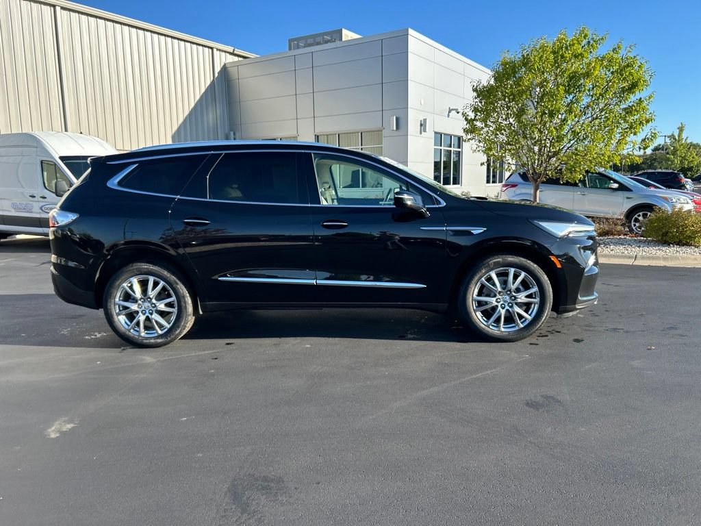Used 2023 Buick Enclave Premium w/ Experience Buick Package AWD/4WD image 6