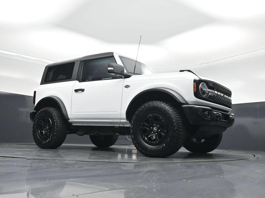 Certified 2023 Ford Bronco Wildtrak AWD/4WD image 3