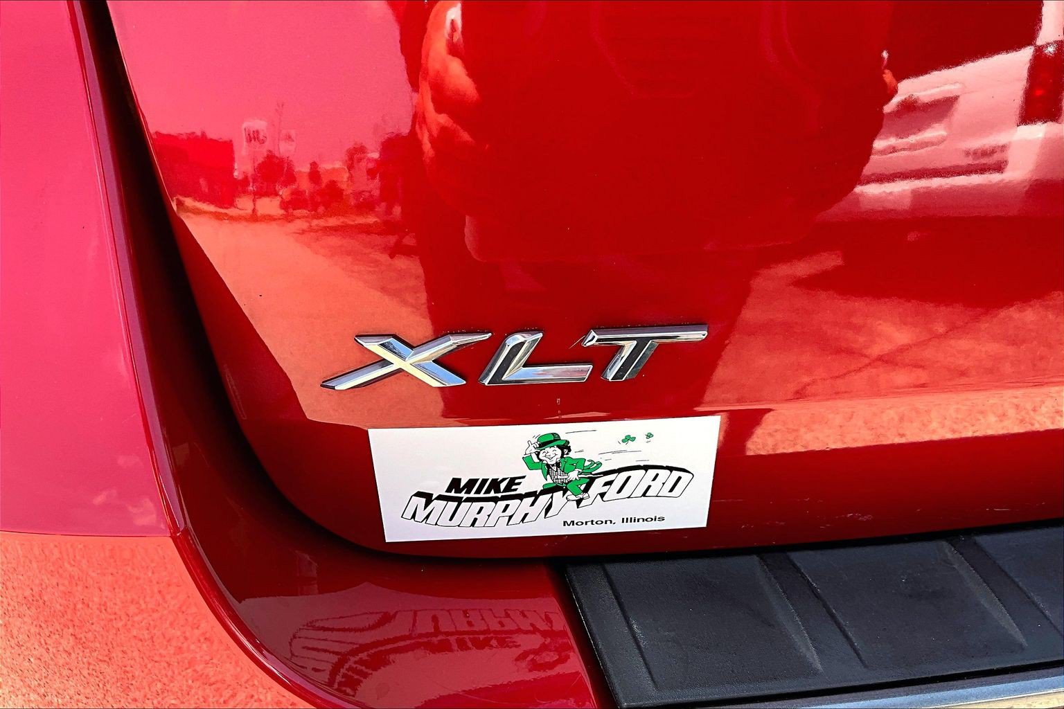 Certified 2024 Ford Explorer XLT w/ Equipment Group 202A AWD/4WD image 8