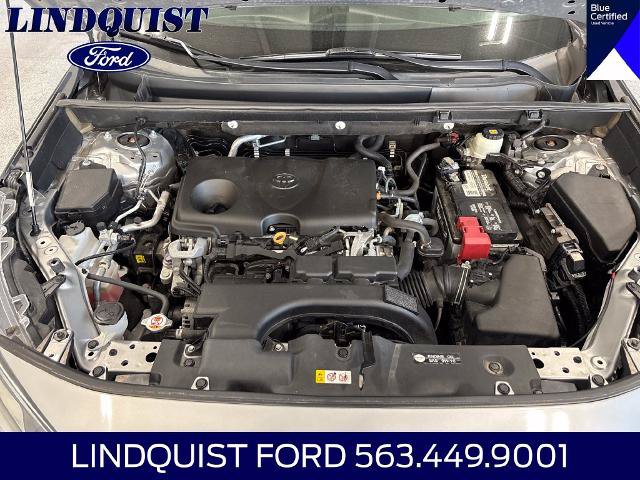 Used 2020 Toyota RAV4 XLE w/ Convenience Package FWD image 23