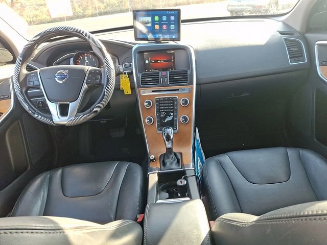 Used 2017 Volvo XC60 T6 Inscription w/ Climate Package image 14