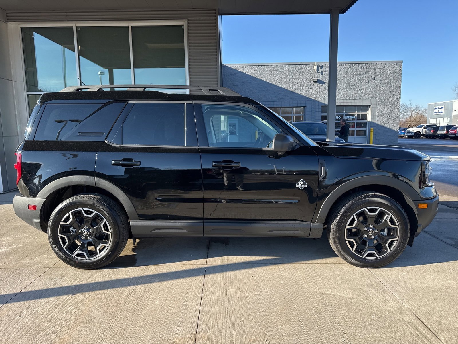 Certified 2025 Ford Bronco Sport Outer Banks w/ Outer Banks Tech Package+ image 2