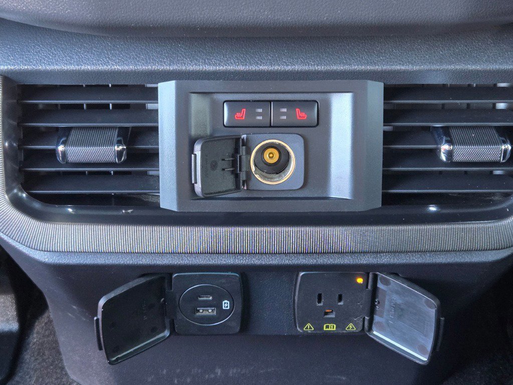 Certified 2022 Ford F150 Platinum w/ Equipment Group 701A High image 16